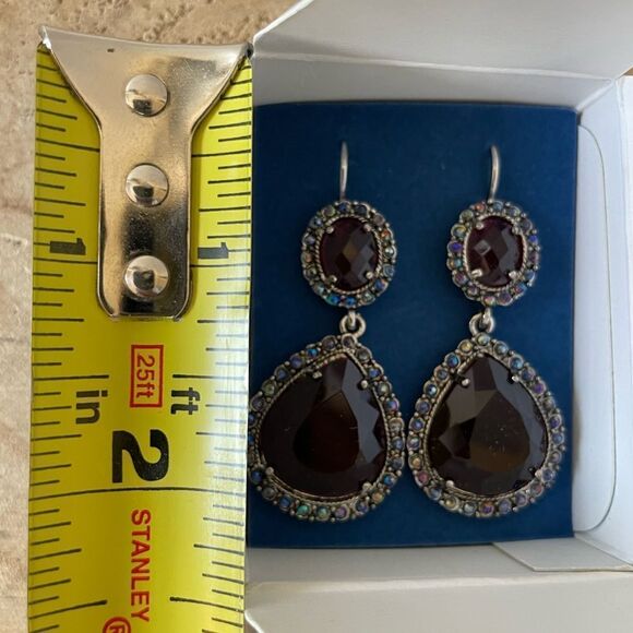 Avon Bold Drop Earrings - Picture 3 of 3
